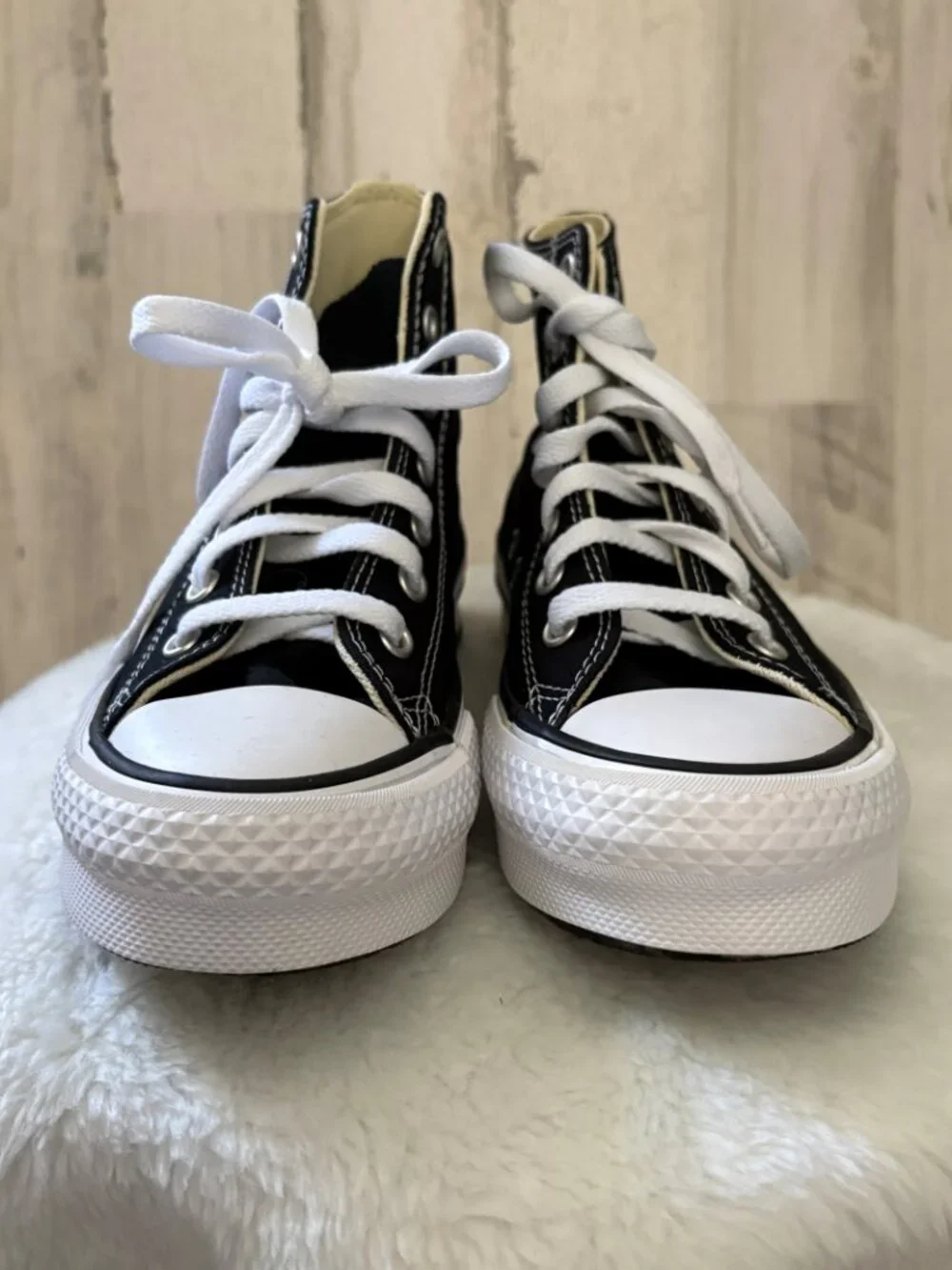 Converse brand new